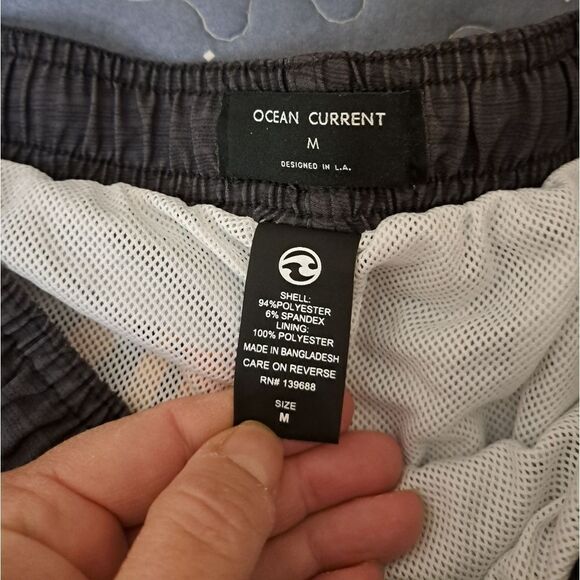 Ocean Current swim trunks size medium - Picture 2 of 3